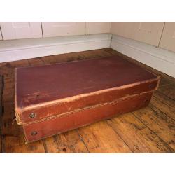 BEAUTIFUL UNIQUE Medium Brown Vintage Leather Trunk