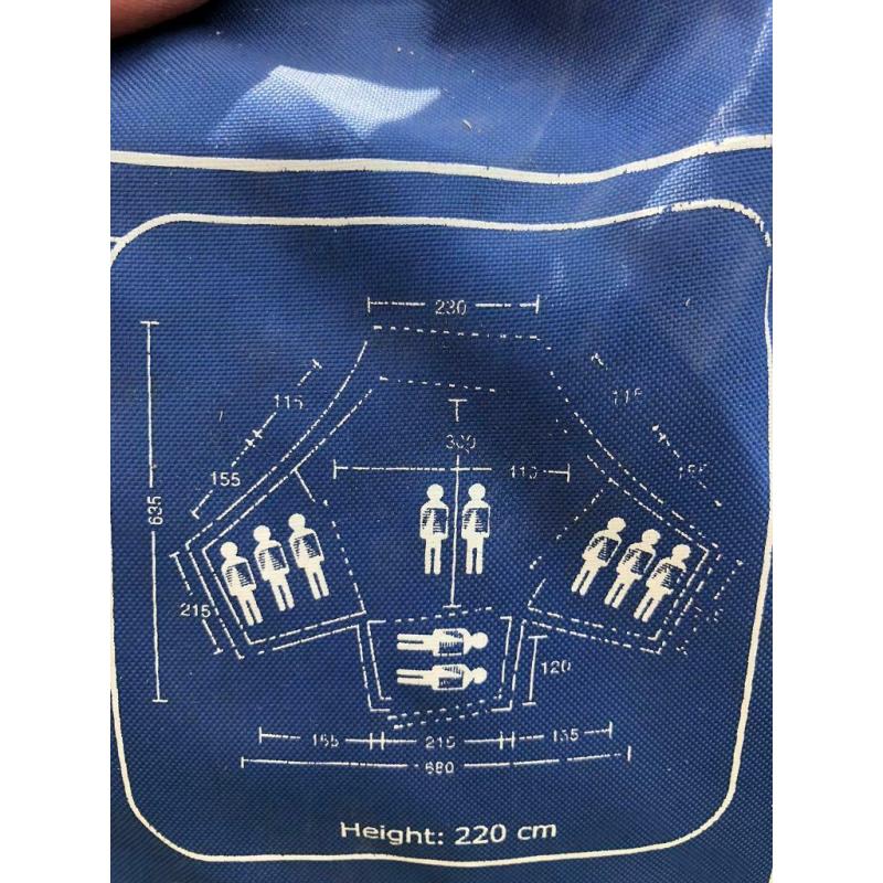 Easy Installation Large Tent (10 person) packaged ready to holiday!