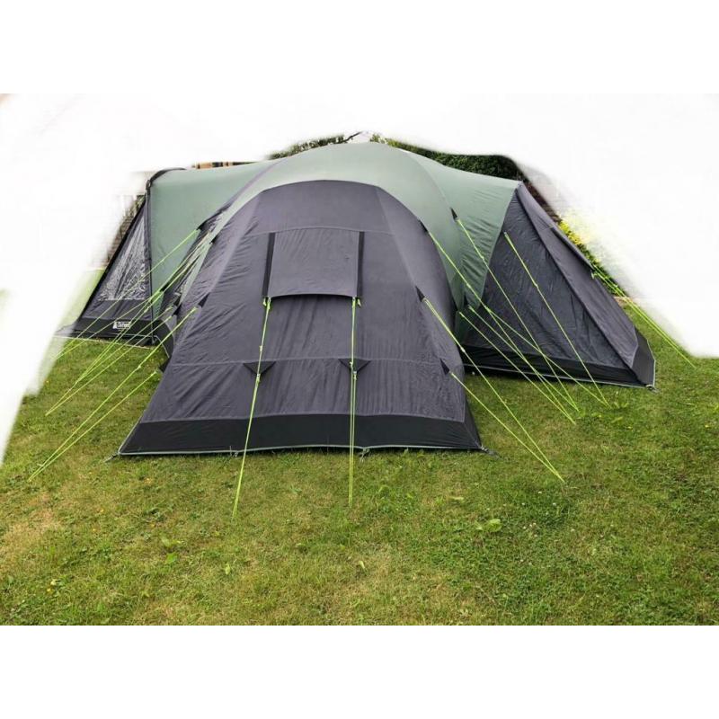 Easy Installation Large Tent (10 person) packaged ready to holiday!