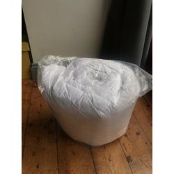 SINGLE DUCK FEATHER AND DOWN DUVET ? 13.5 Tog by Elizabeth Jayne