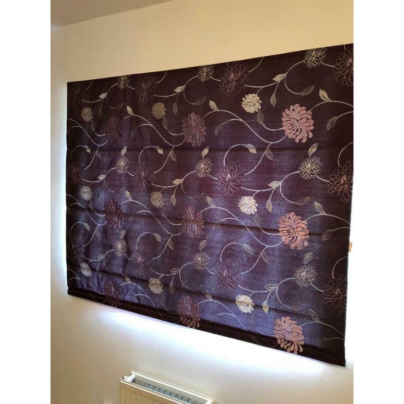 Purple flowery blind - Roman blind