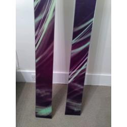 Never used Stormforce Richochette Skis!