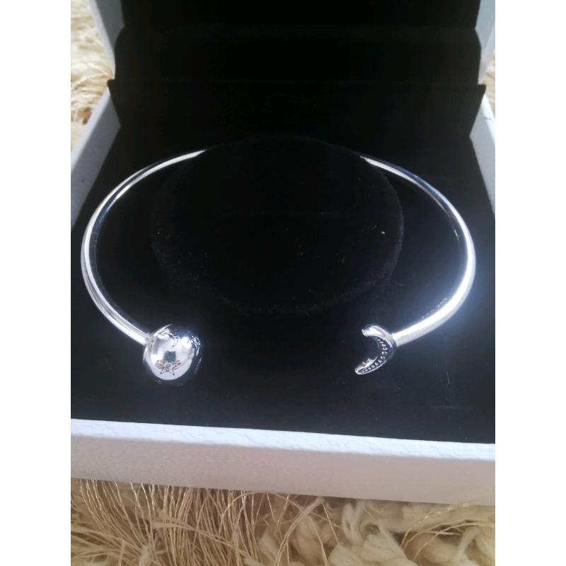 NEW** Pandora Bangle / bracelet