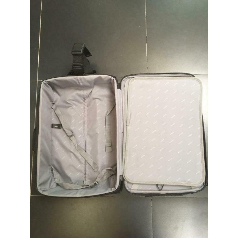 2x Trolley cases and Travel bag suitcase