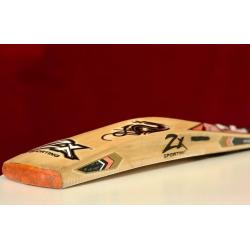 Bargain at ?79 . ZX Sporting Golden Dragon Cricket Bat.Adult .SH.2lb 9oz