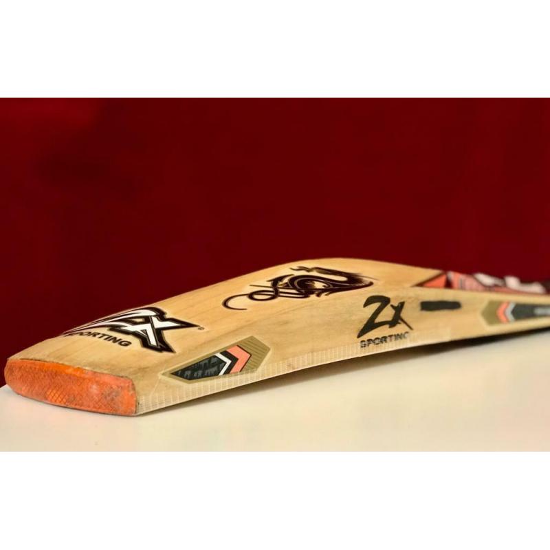 Bargain at ?79 . ZX Sporting Golden Dragon Cricket Bat.Adult .SH.2lb 9oz