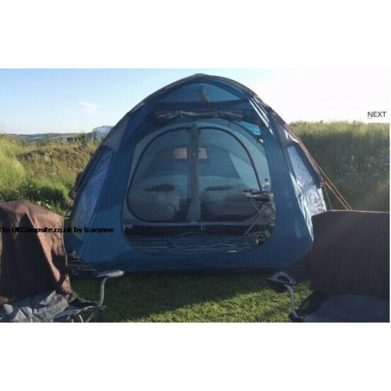 Regatta Premium 4 Man Weekend Family Tent with Carpet