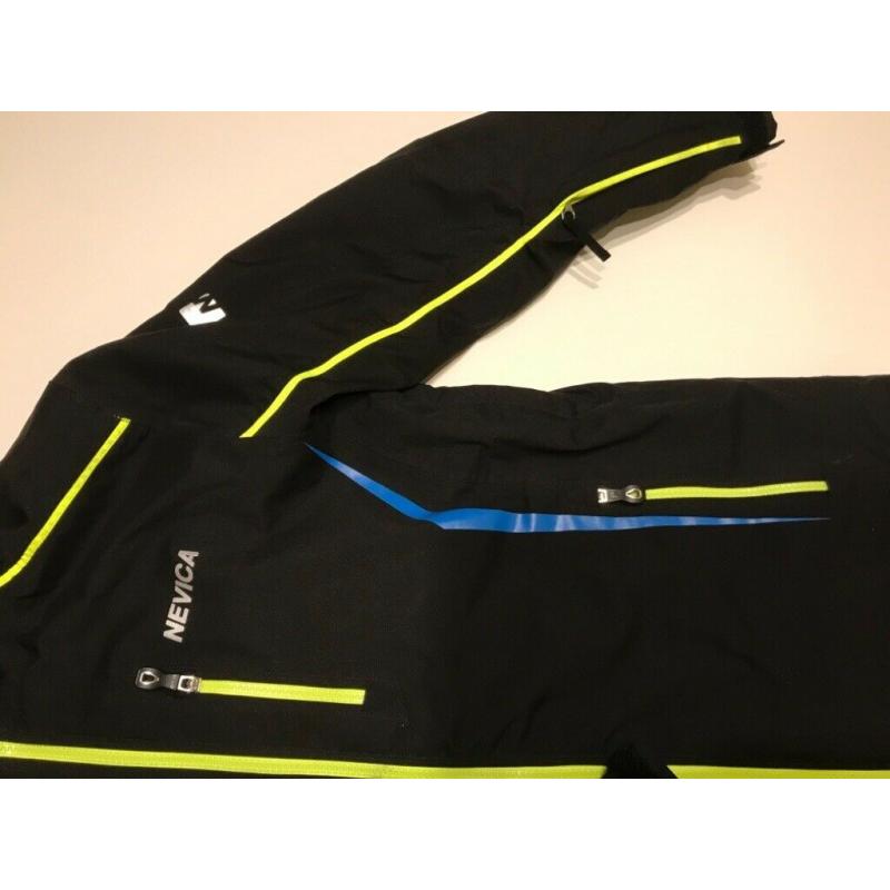 Ski jacket boy or girl 13 years. Excellent condition (+trousers for free)