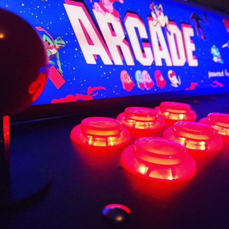 2 player arcade with built in games