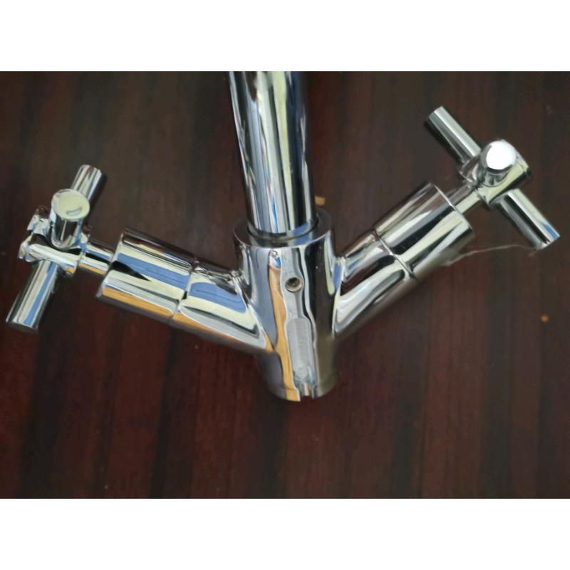 Brand New Beautiful Solid Metal Hot and Cold Mixer tap