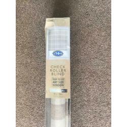 Brand New Natural Roller Blind L170cm W90cm R162