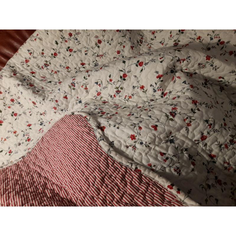 BEDCOVER