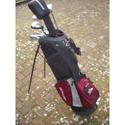 DUNLOP STAND / CARRY BAG PLUS CLUBS