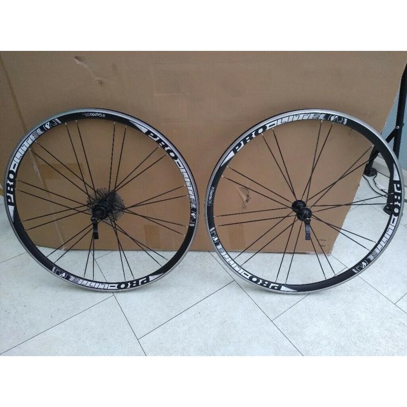 Pro Lite Garda DS 2.0 700c Wheelset (with cassette)