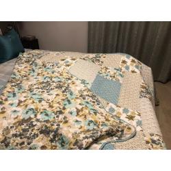 R?versible bed quilt