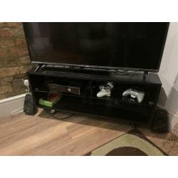 TTAP Oregon TV stand w/ glass shelf 32-50?