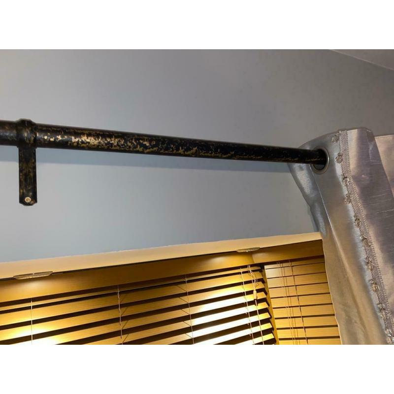 3.2m Curtain pole black with distressed gold effect