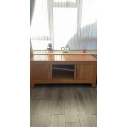 Solid wood tv stand