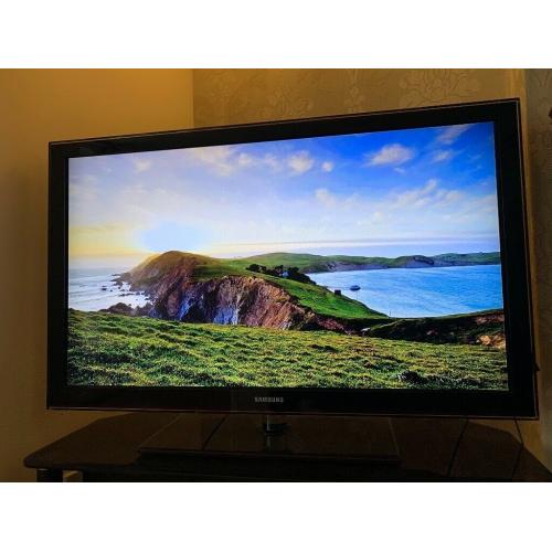 Samsung 46?? HD LCD TV + FREE STAND