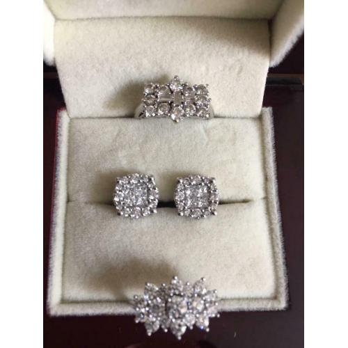 All brand new 1carat rings and matching stud earrings