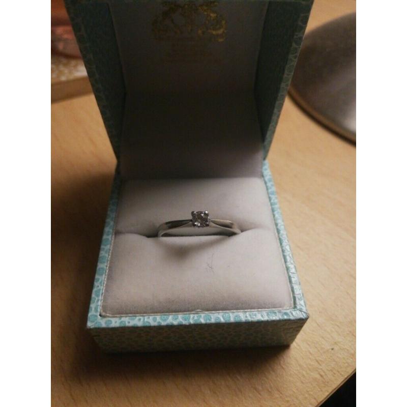 Platinum ring with diamond
