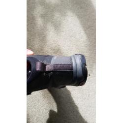 Salomon size 5 ladies walking boots