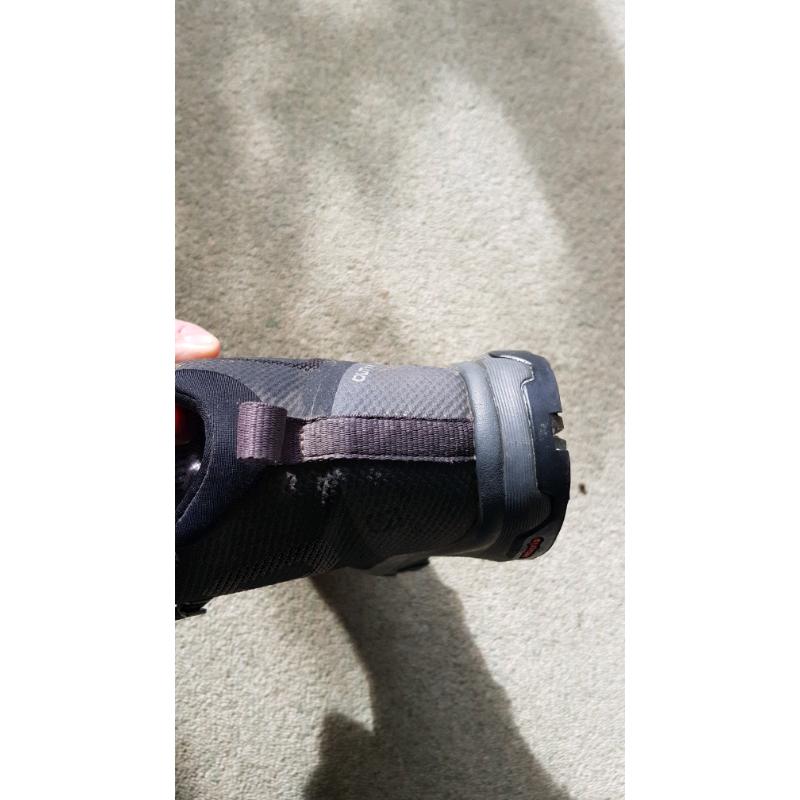 Salomon size 5 ladies walking boots