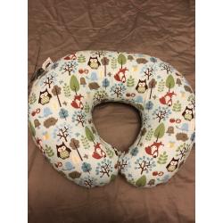 Chicco Boppy Pillow with cotton slipcover Modern Woodland