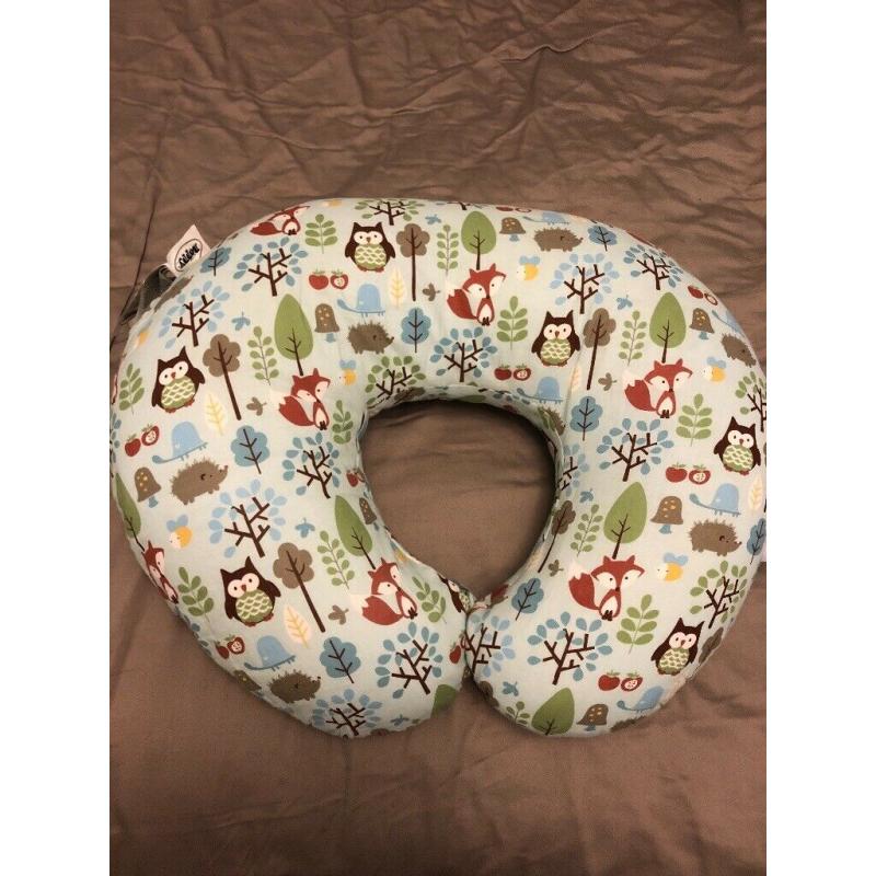 Chicco Boppy Pillow with cotton slipcover Modern Woodland