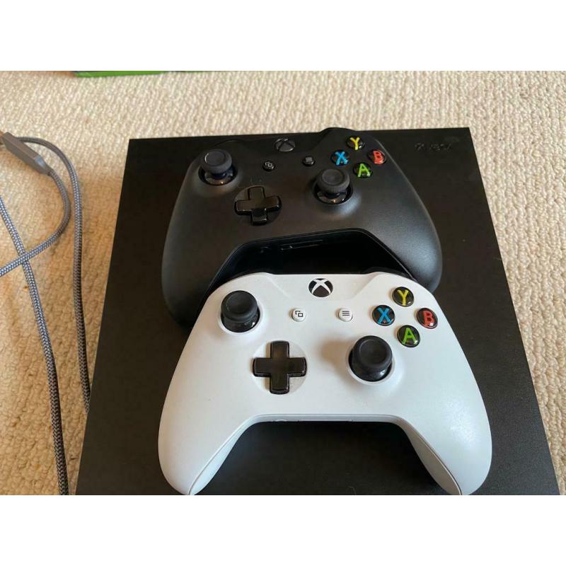Xbox One X- 4K- 2 controllers, boxed, HDMI Cable