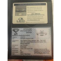 Leo platinum diamond ring