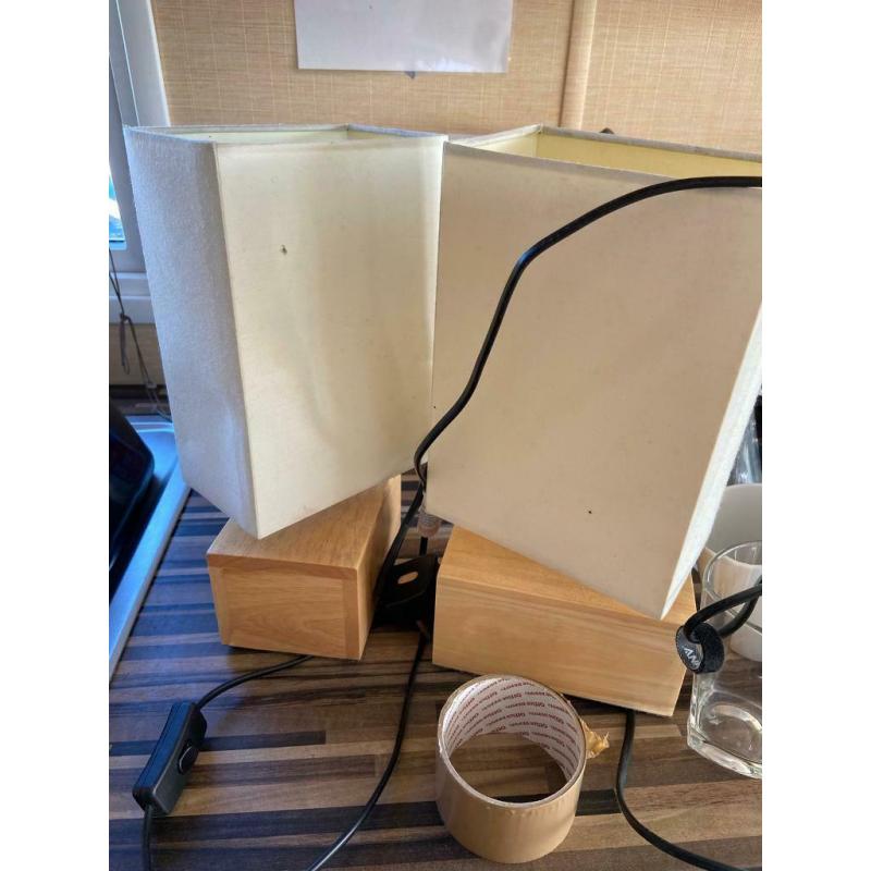 PAIR OF LAMPS