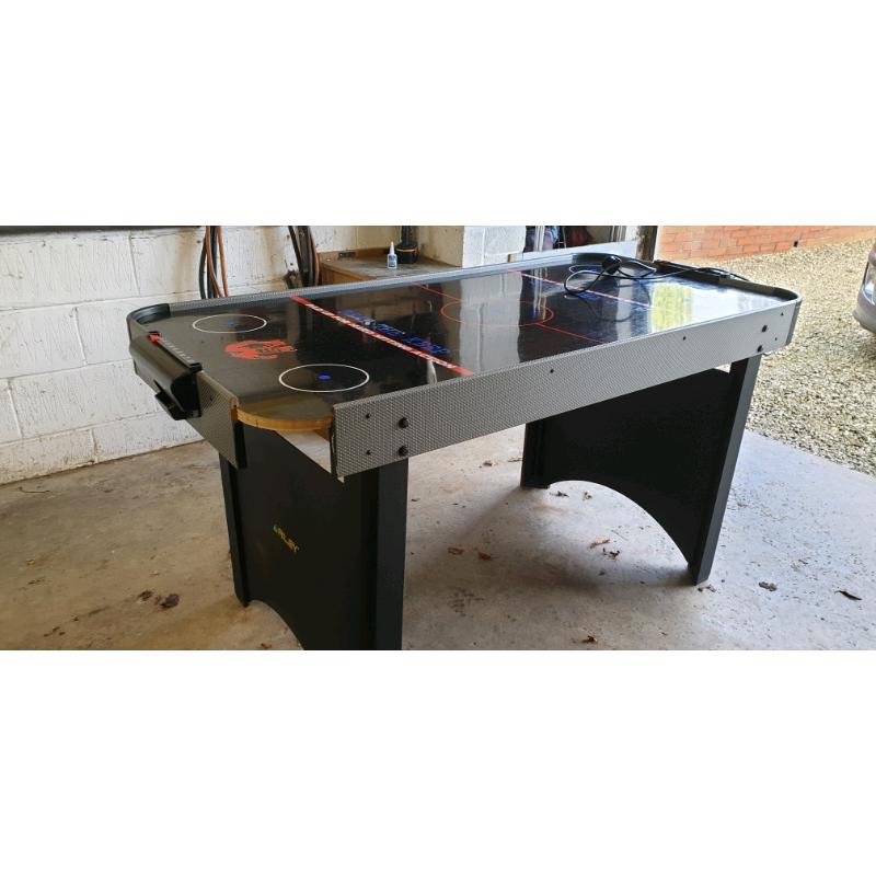 Air hockey