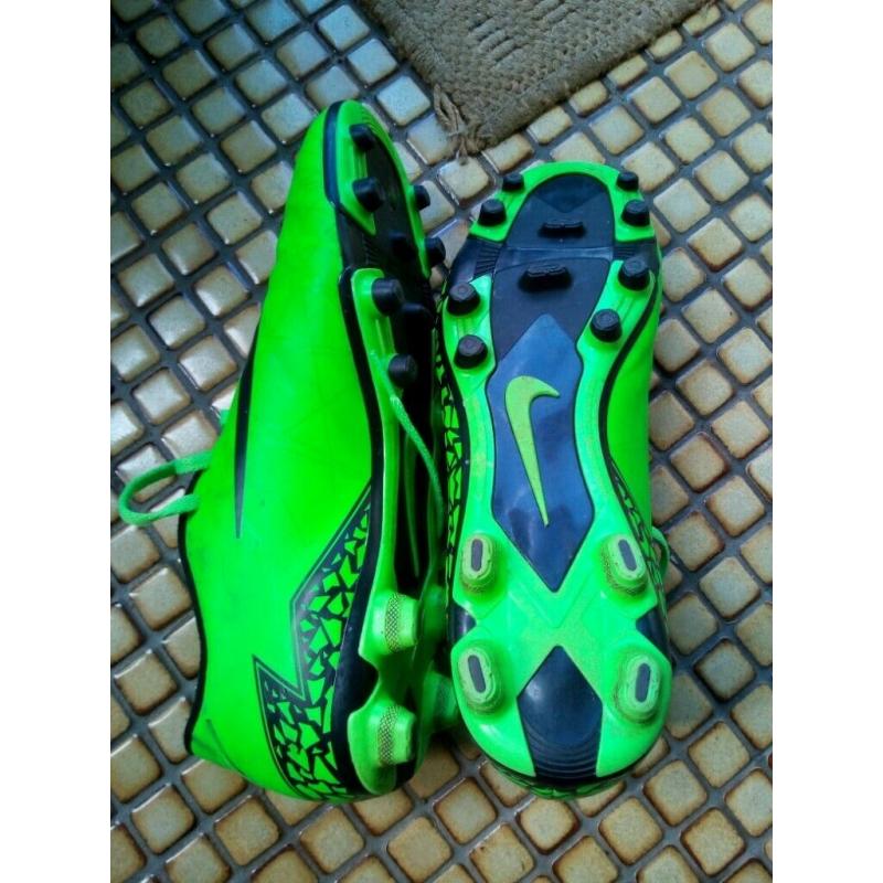 Nike Hypervenom football boots