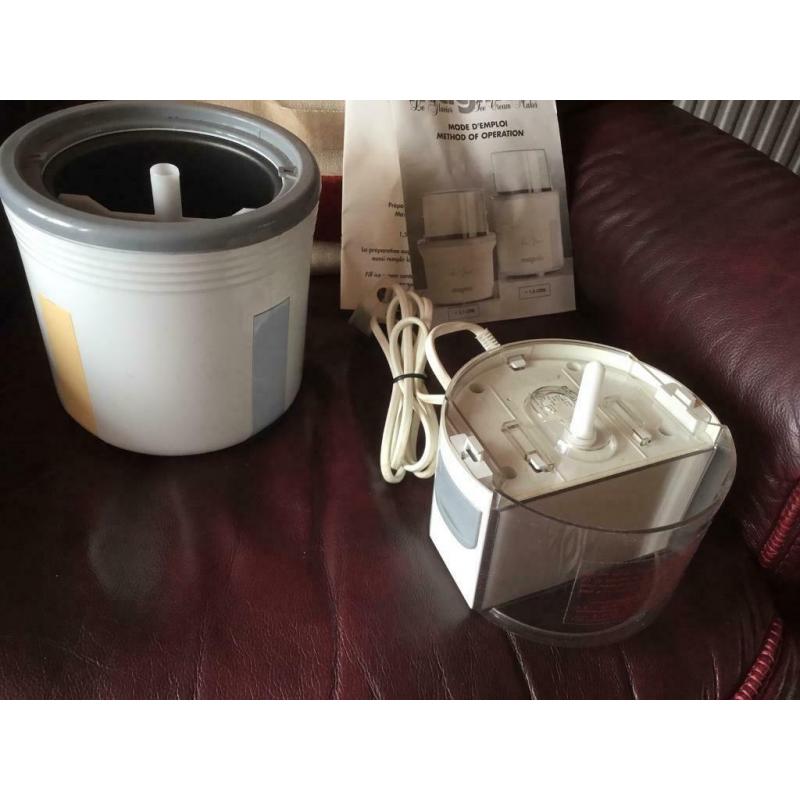 Ice cream maker