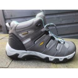 Keen Walking Boots