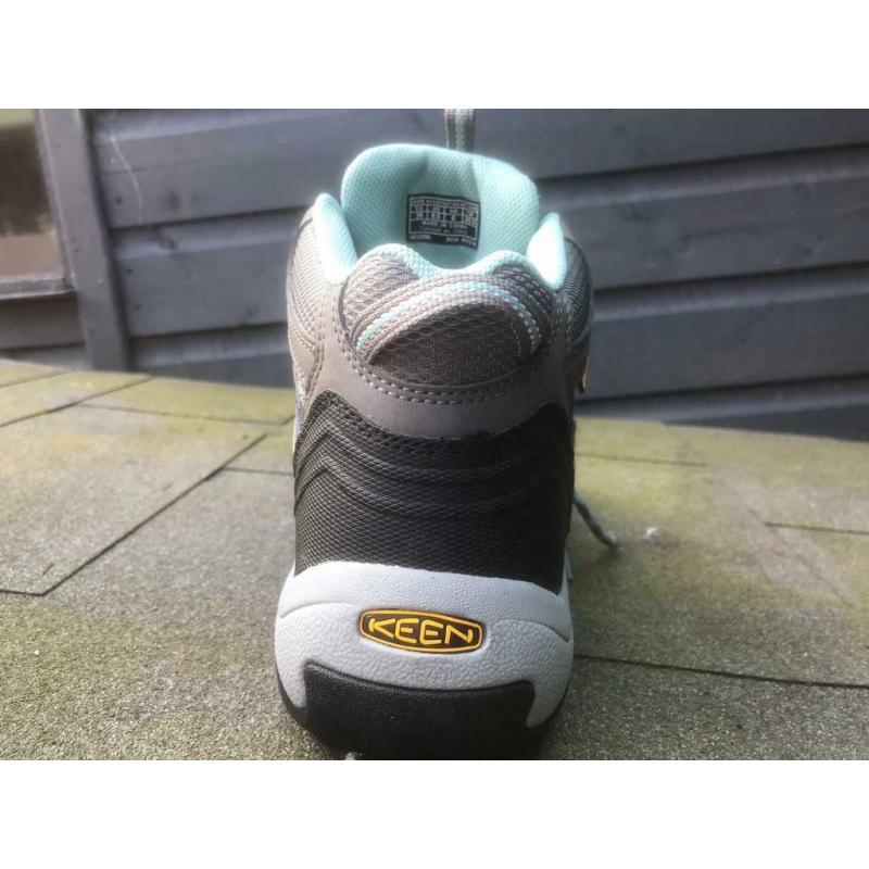 Keen Walking Boots