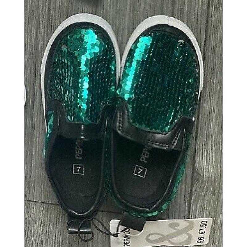 NEW Girls sequin shoes sizes 7