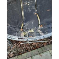 Black tranpolne 6ft
