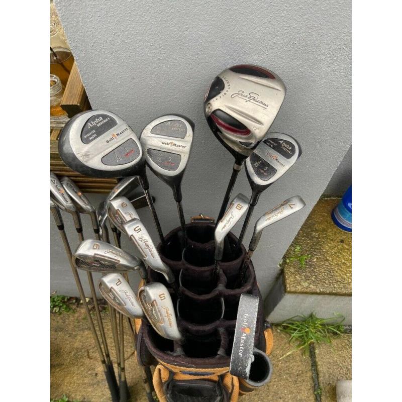 Golf clubs / golf bag / golf trolley