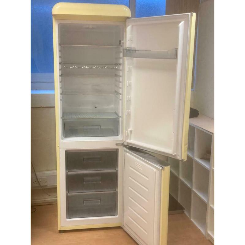 Swan Fridge Freezer