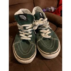 Vans off the wall skateboard trainers size 4 green