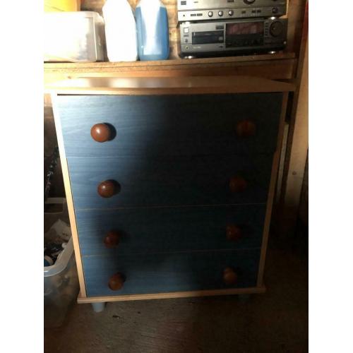 Chest of drawers