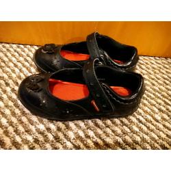 Toe Zone Girls Black Shoes Size 10